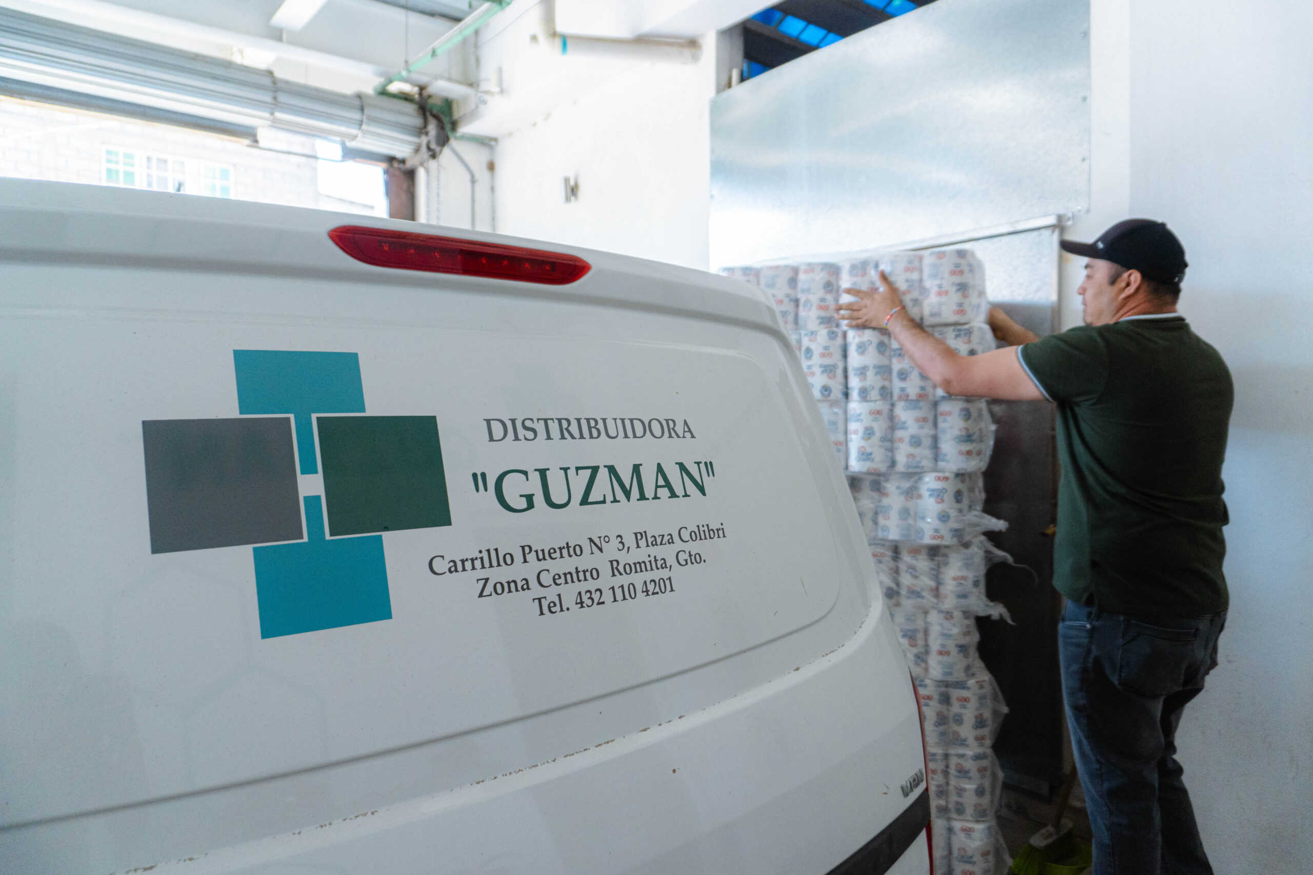 Distribuidora Guzmán - Equipo profesional comprometido con el servicio de calidad
